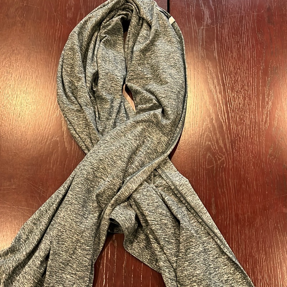 Lululemon jet setter scarf 🍋✈️